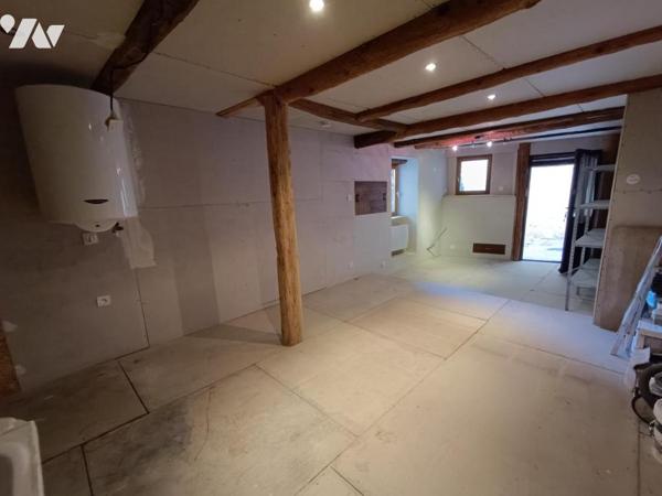 Vente Maison de village rénovée à SEYNE