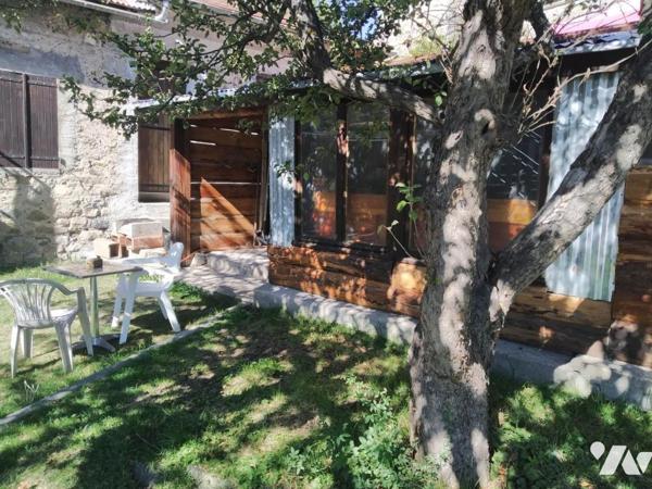 Vente Maison de village rénovée à SEYNE