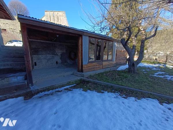 Vente Maison de village rénovée à SEYNE