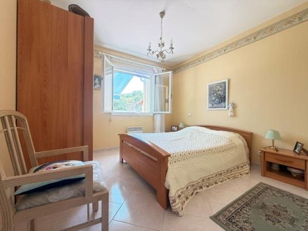 Maison Montagnac 100 m2, 3 chambres, garage, atelier, véranda sur parcelle  de 600m²