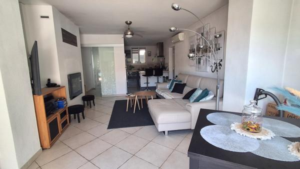 Berre-l'Étang (13130) Villa de plain pied T4 sur terrain avec piscine