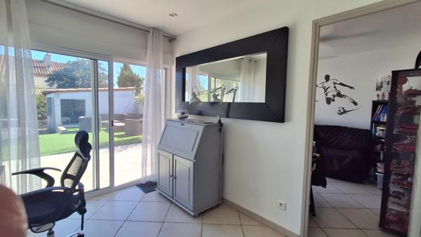 Berre-l'Étang (13130) Villa de plain pied T4 sur terrain avec piscine