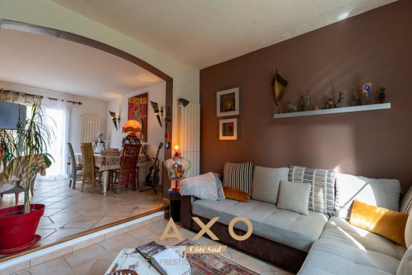 CASTELNAU-LE-LEZ - PROPRIÉTÉ DEXCEPTION  164 m²  4 CHAMBRES  BUREAU  TERRAIN ARBORÉ 2 790 m²  PISCINABLE  1 475 000 