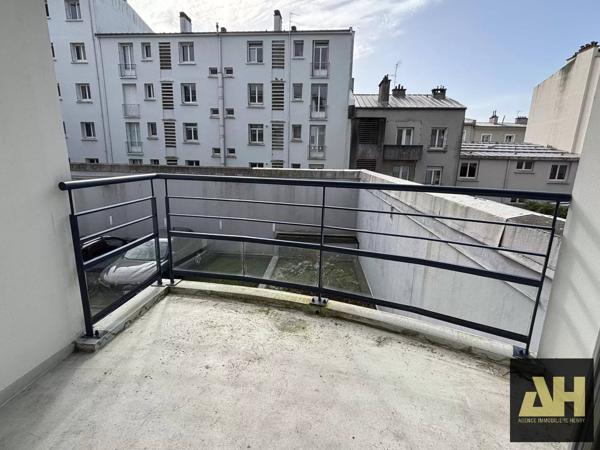 BREST CENTRE SIAM - APPARTEMENT DE 85 M2 AVEC TERRASSE - ASCENSEUR ET GARAGE SÉCURISÉ - RÉSIDENCE RÉCENTE DE 2004 - RARE