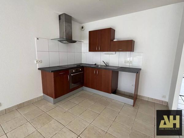 BREST CENTRE SIAM - APPARTEMENT DE 85 M2 AVEC TERRASSE - ASCENSEUR ET GARAGE SÉCURISÉ - RÉSIDENCE RÉCENTE DE 2004 - RARE