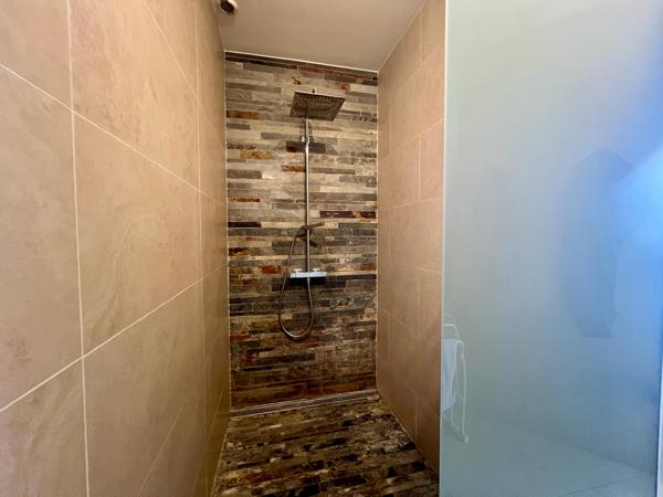 Maison rénovée 130 m² – Sacré-Cœur – 3 chambres + studio indépendant – Aucun travaux