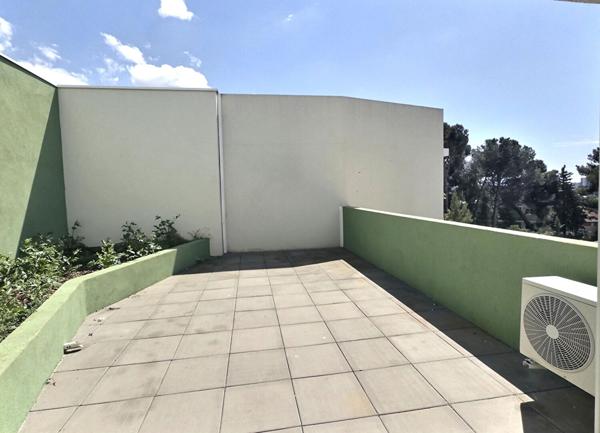 Appartement T4 - dernier étage - 86 m2 - 3 Terrasses - 2 salles de bains