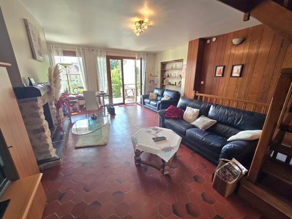 Charmante maison mitoyenne avec cour