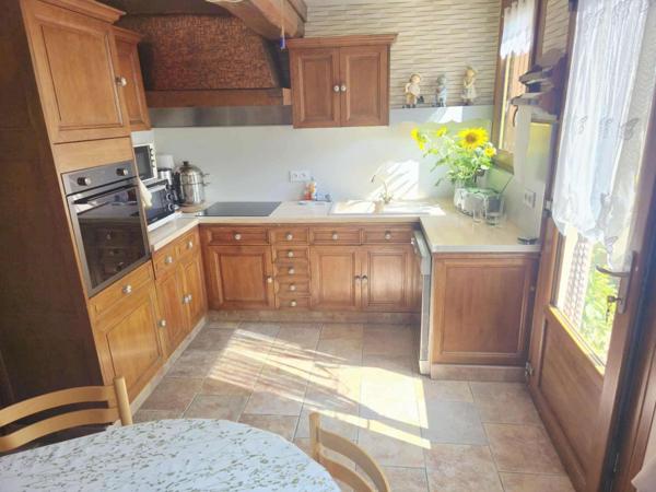 Charmante maison mitoyenne avec cour