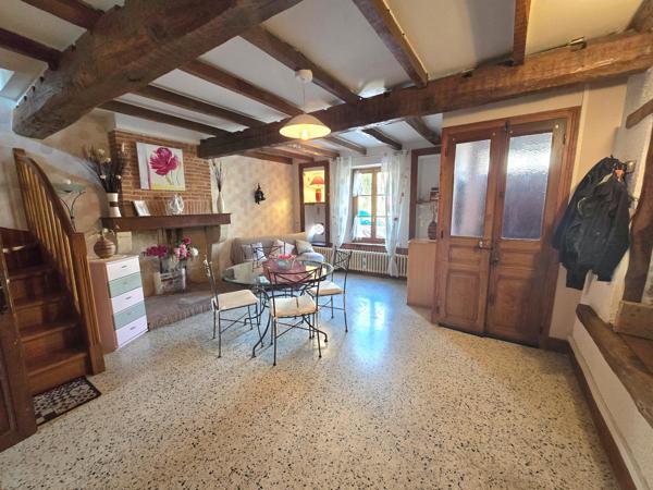 Charmante maison mitoyenne avec cour