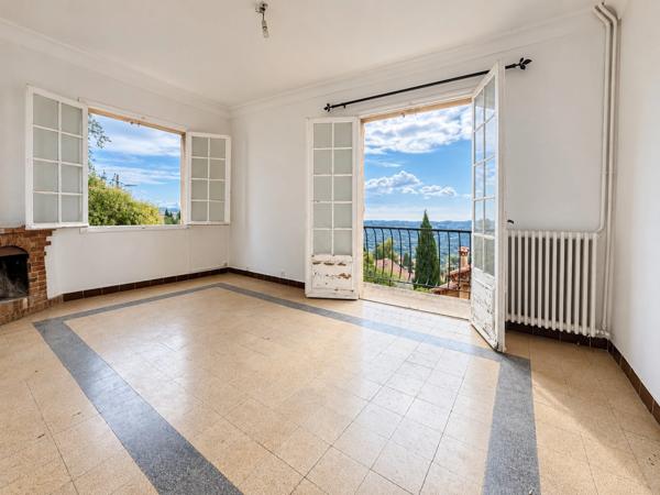 MAISON À RÉNOVER AVEC DEUX APPARTEMENTS ET VUE MER – GRASSE EST(06)