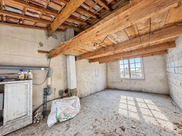 MAISON À RÉNOVER AVEC DEUX APPARTEMENTS ET VUE MER – GRASSE EST(06)