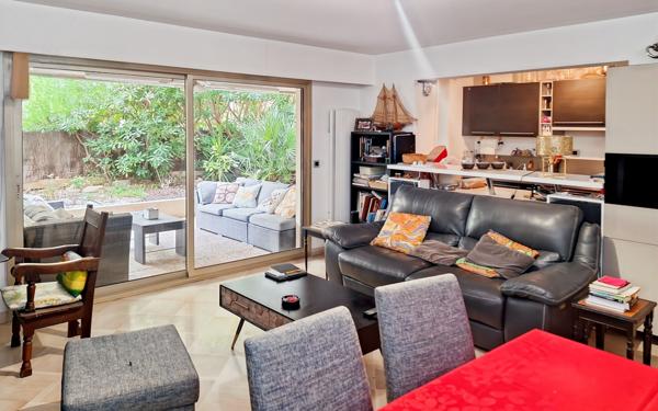 Appartement à vendre    2 pièces • 49 m2 Cannes