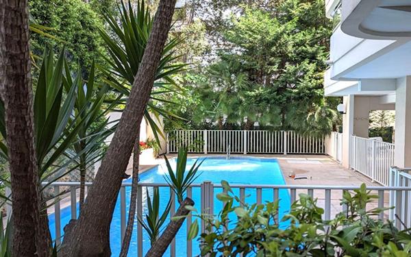 Appartement à vendre    2 pièces • 49 m2 Cannes