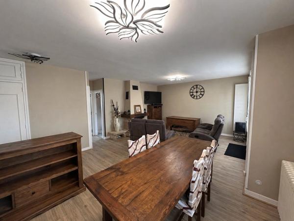 À vendre – Maison familiale avec sous-sol aménagé sur terrain de 800 m²