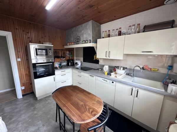 À vendre – Maison familiale avec sous-sol aménagé sur terrain de 800 m²