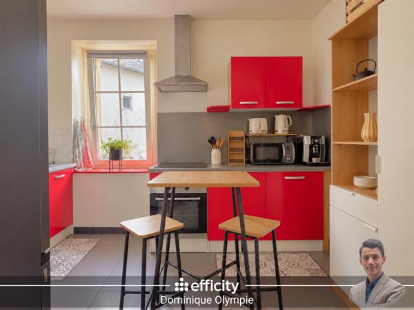 Maison
         3 pièces
        - 80 m² 129 700 € *