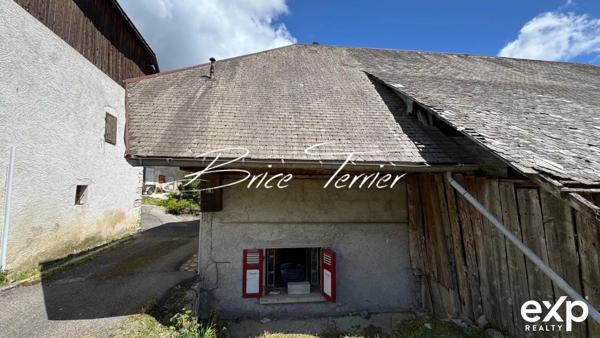Maison de 41m2 ainsi que 69m2 de combles et sa cabane