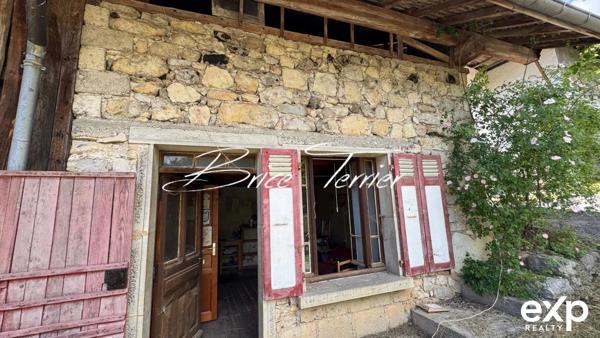 Maison de 41m2 ainsi que 69m2 de combles et sa cabane