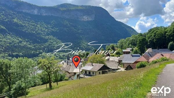 Maison de 41m2 ainsi que 69m2 de combles et sa cabane