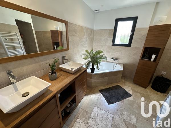 Maison à vendre 6 pièces 153 m² Puget-sur-Argens