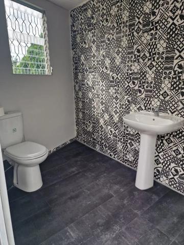 Location Bureau 1 pièces à Le Lamentin