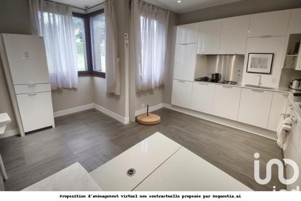 Maison de ville 6 pièces de 209 m² à Guerlesquin (29650)