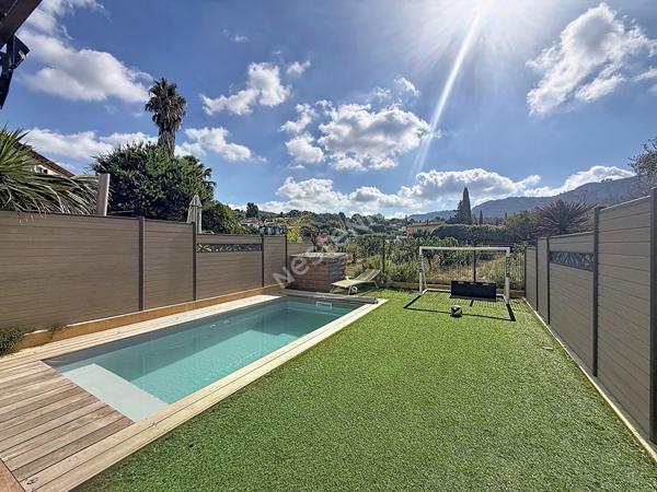 Maison - piscine - 4 chambres-  petite copropriété