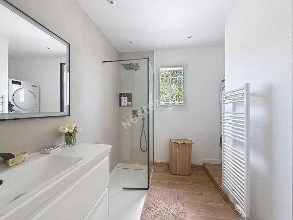 Maison - piscine - 4 chambres-  petite copropriété