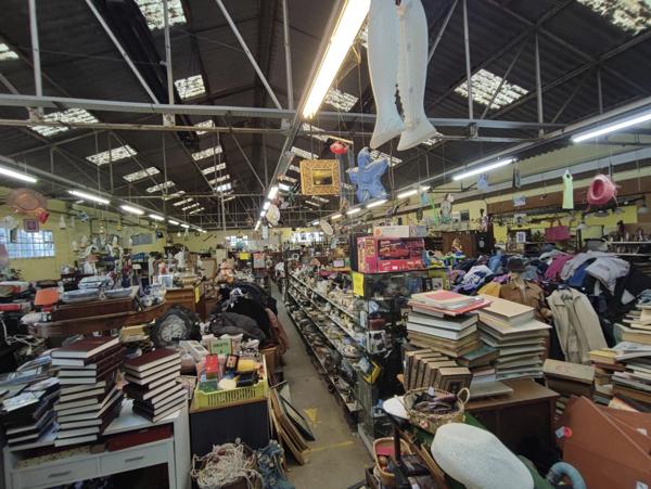 Local/bureau à vendre DOUARNENEZ (29)