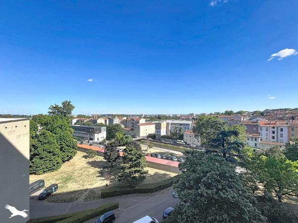 Appartement 155 000 € Oullins 2 p 45 m² DPE D
