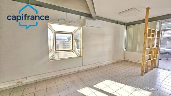 Local professionnel en duplex à Jarry secteur Houelbourg