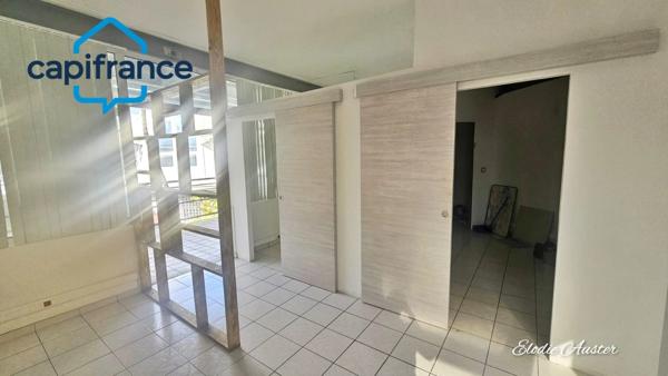 Local professionnel en duplex à Jarry secteur Houelbourg