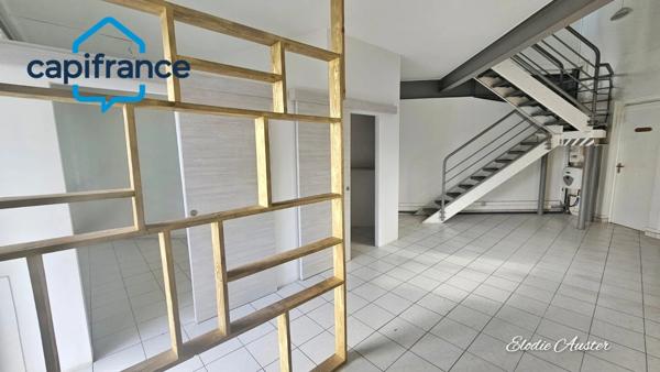 Local professionnel en duplex à Jarry secteur Houelbourg