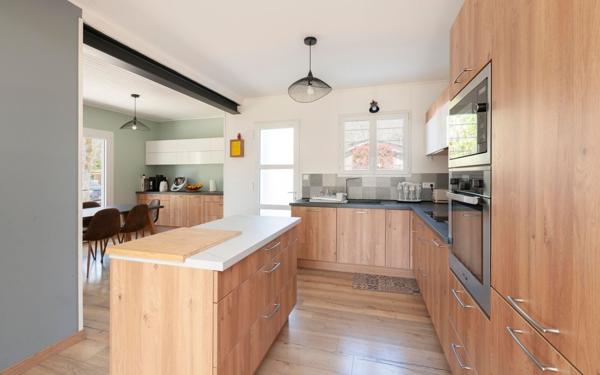 Maison à vendre    6 pièces • 145 m2 Bretagne-de-Marsan