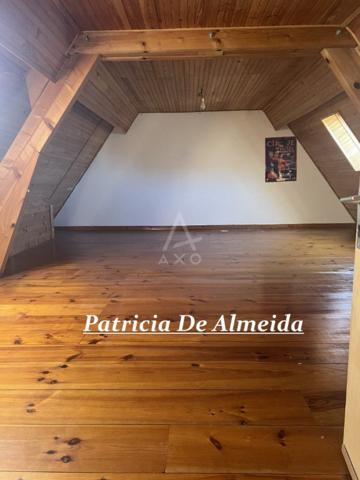 Maison familiale au coeur du centre ville, avec jardin , piscine