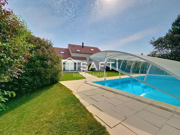 Maison familiale avec piscine dans un cadre paisible à Rugy