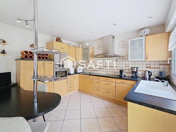 Maison familiale avec piscine dans un cadre paisible à Rugy