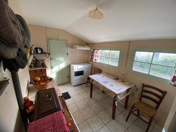 ST YZAN MAISON A RAFRAÎCHIR SUR 840 M² Saint-Yzan-de-Soudiac (33920)