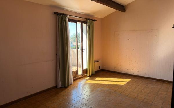 Maison à vendre    6 pièces • 156,79 m2 Saint-Paul-Trois-Châteaux