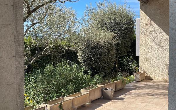 Maison à vendre    6 pièces • 156,79 m2 Saint-Paul-Trois-Châteaux