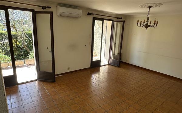 Maison à vendre    6 pièces • 156,79 m2 Saint-Paul-Trois-Châteaux