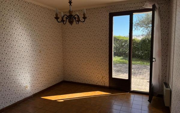 Maison à vendre    6 pièces • 156,79 m2 Saint-Paul-Trois-Châteaux