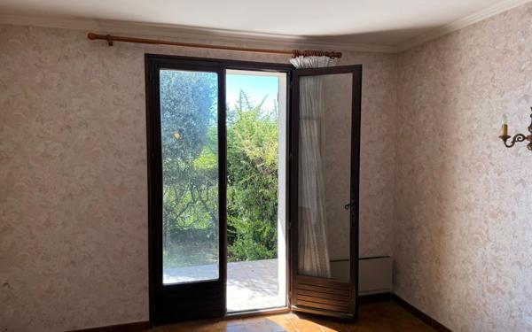 Maison à vendre    6 pièces • 156,79 m2 Saint-Paul-Trois-Châteaux