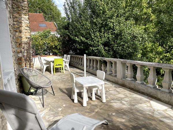 Maison Chelles 6 pièce(s) 120 m2 avec sous-sol total