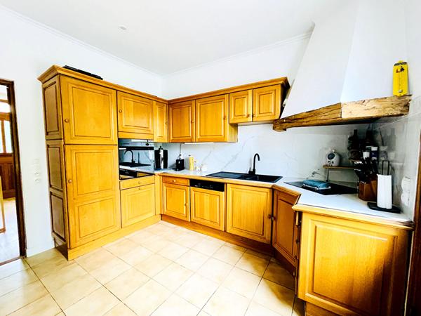 Maison Chelles 6 pièce(s) 120 m2 avec sous-sol total