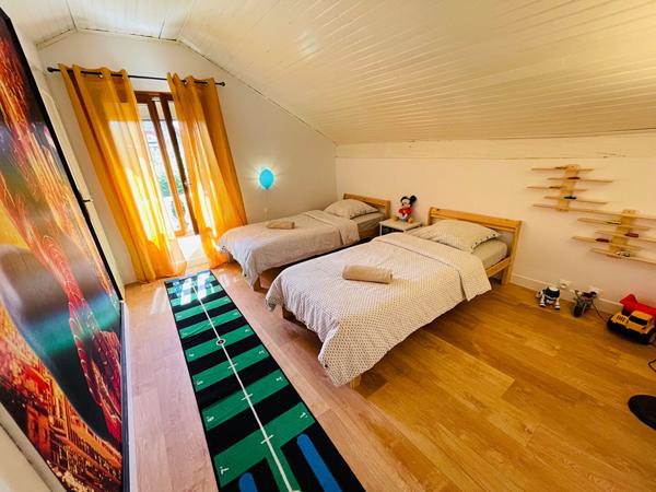 Maison Chelles 6 pièce(s) 120 m2 avec sous-sol total