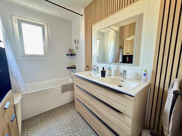 Maison à vendre 349 000 € Sauvian 6 p 138 m² DPE C