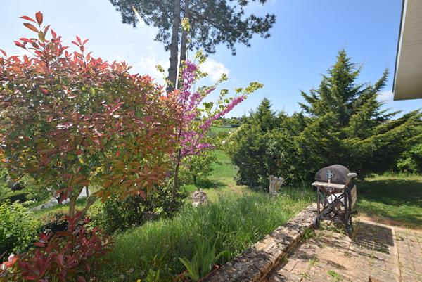 Maison Saint Jean Des Vignes 4 pièce(s) 106 m2 sur  environ 1900m²