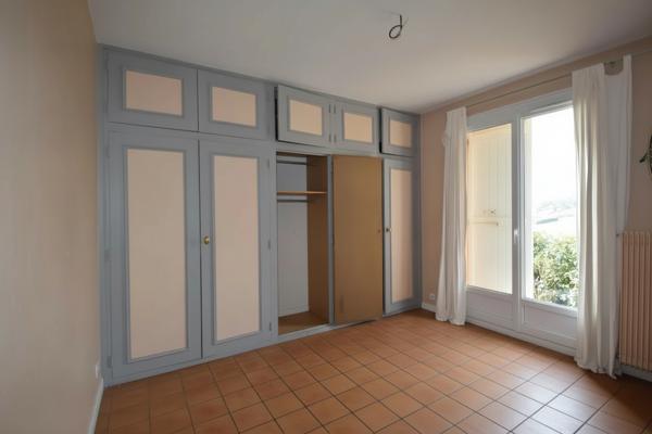 Maison Saint Jean Des Vignes 4 pièce(s) 106 m2 sur  environ 1900m²